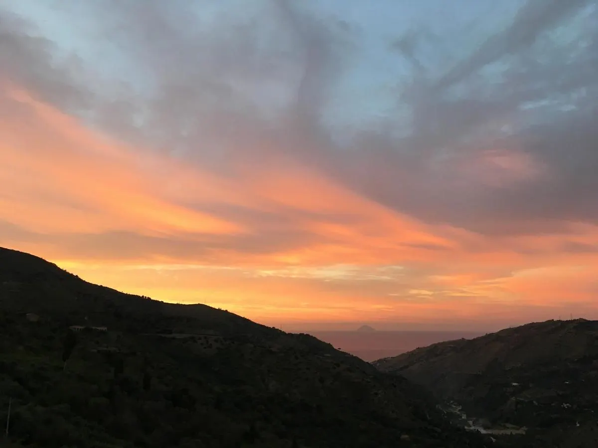 Contrada Carmine Bed & Breakfast Reitano  Italy